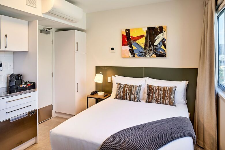 Aparthotel Sojourn Apartment Hotel - Ghuznee