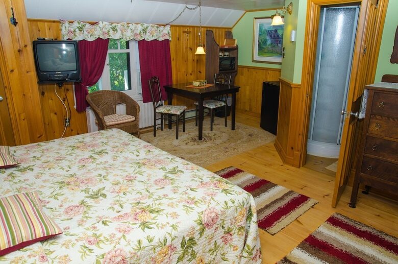 Bed & Breakfast � La Vieille Maison Fradet
