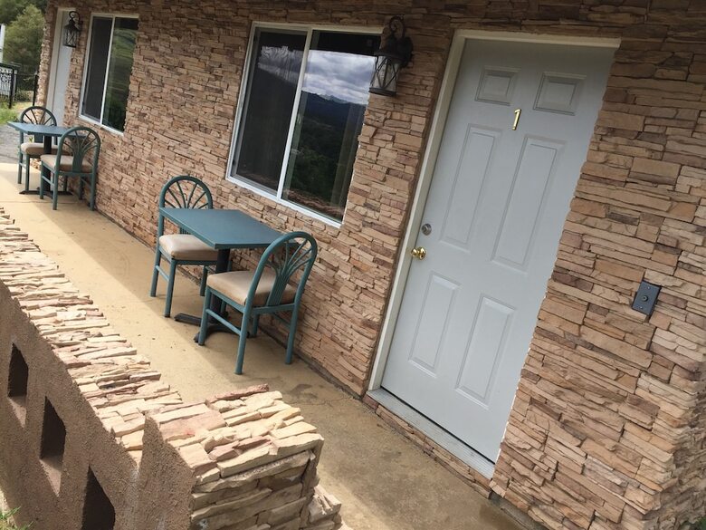Hotel Mountain Trail Lodge & Vacation Rentals