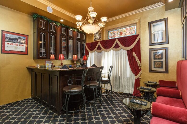 Bed & Breakfast Boggs Mansion