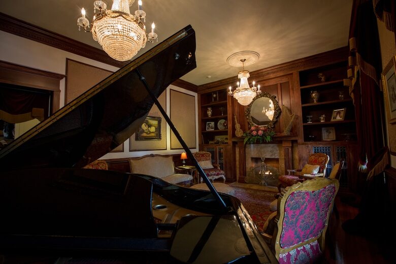 Bed & Breakfast Boggs Mansion