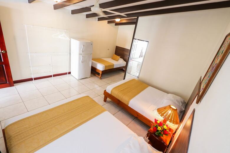Hotel Flor Blanca
