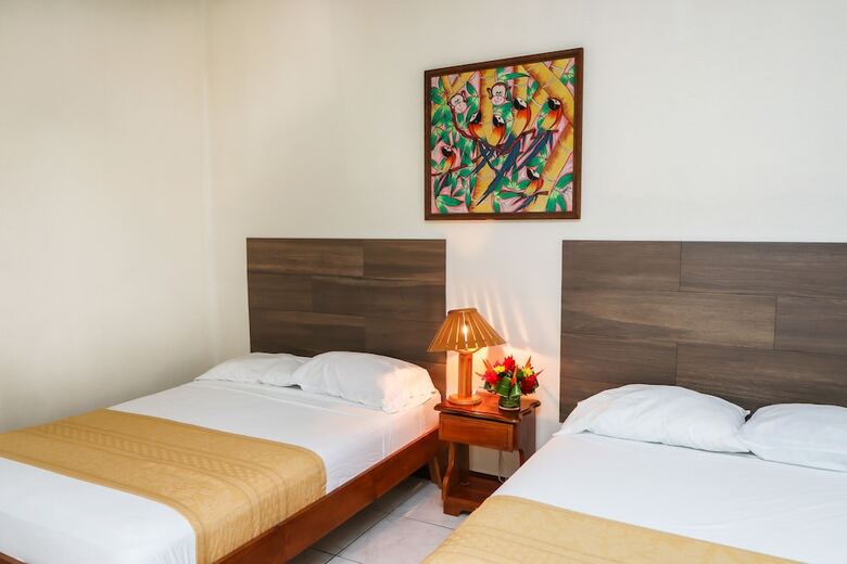 Hotel Flor Blanca