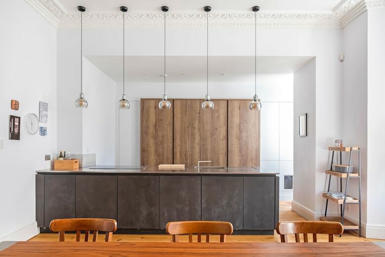 Exceptional Renovated Period Home In Clifton