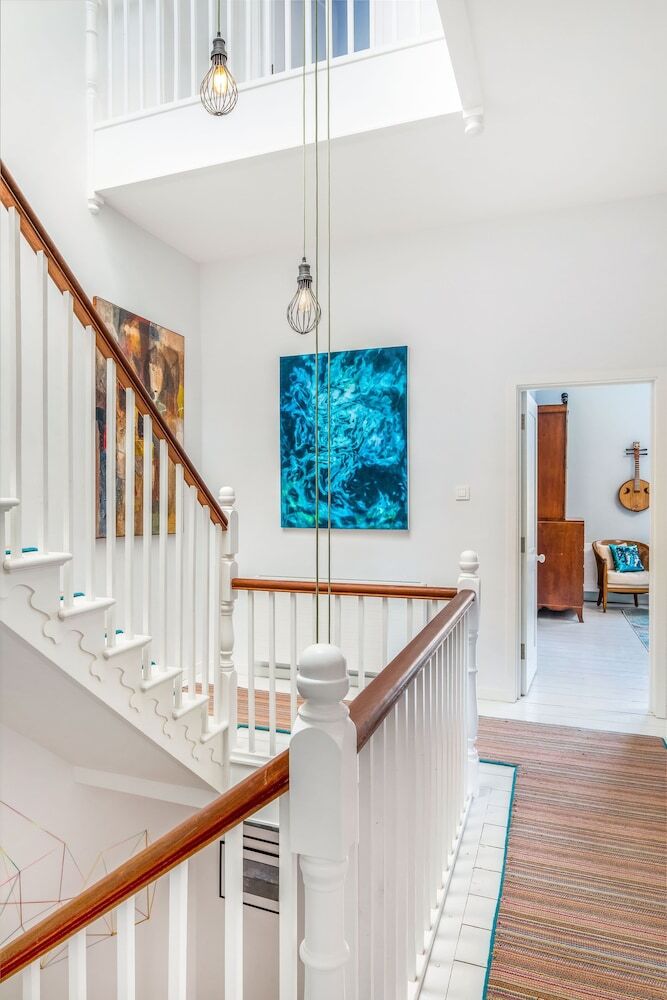 Exceptional Renovated Period Home In Clifton