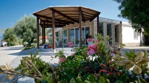 Viviendas Turisticas Villaggio Le Palme
