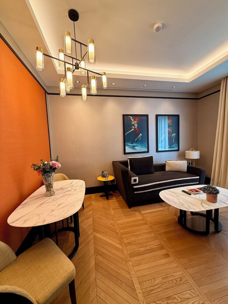 Hotel Umilt� 36