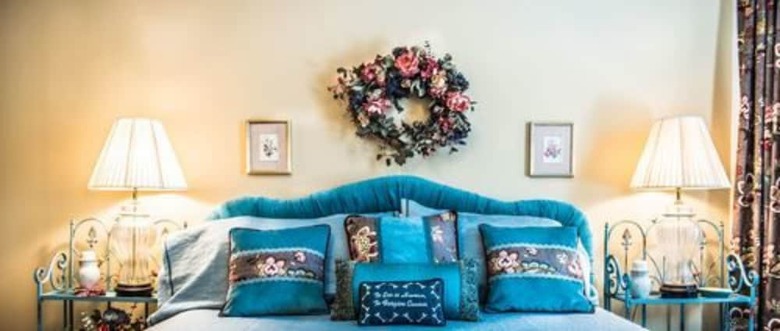 Bed & Breakfast Inn At St James Court