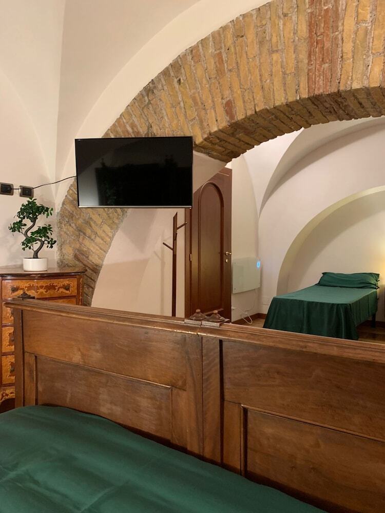 Residenza Tritone A Fontana Di Trevi