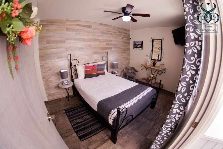 Hotel Tres Sof�as