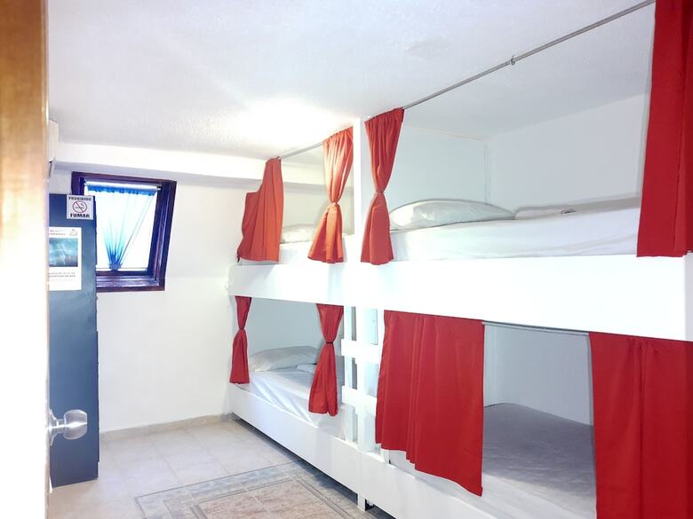 Hotel Izsla Suites