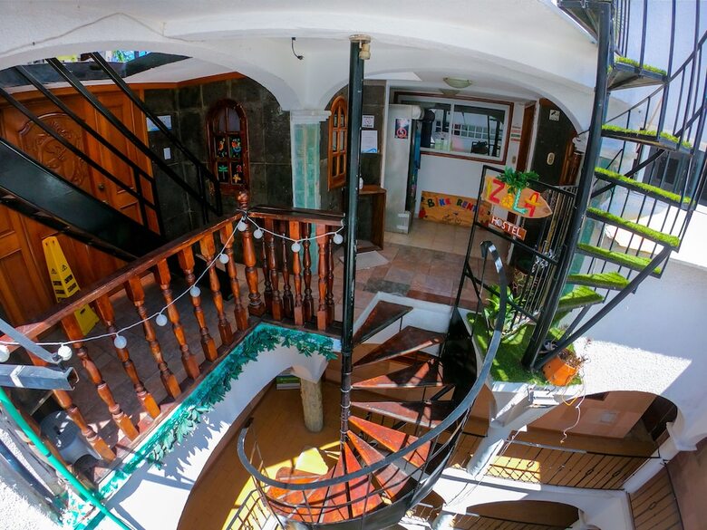 Hotel Izsla Suites
