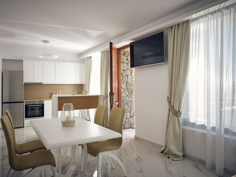 ?rcs Suites & Residences