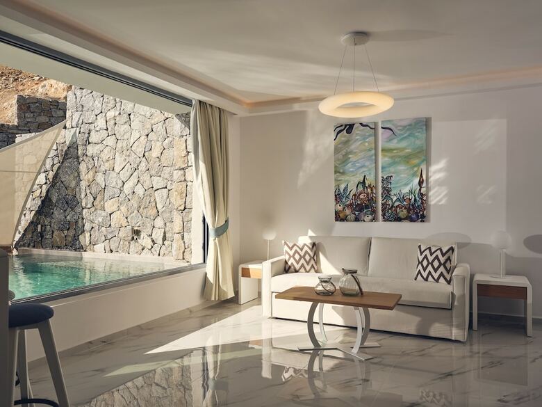 ?rcs Suites & Residences