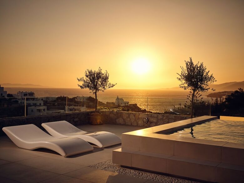 ?rcs Suites & Residences