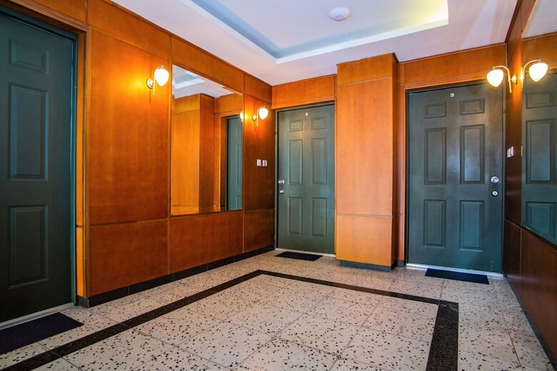 Aparthotel Warsaw - Apartments Apartamenty Sadyba