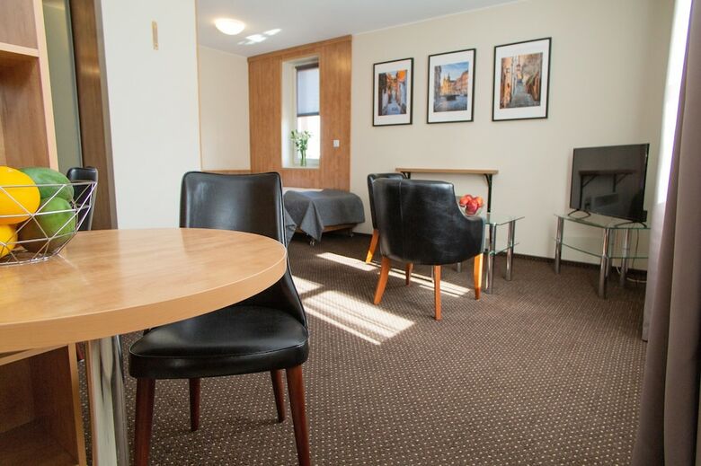 Aparthotel Warsaw - Apartments Apartamenty Sadyba