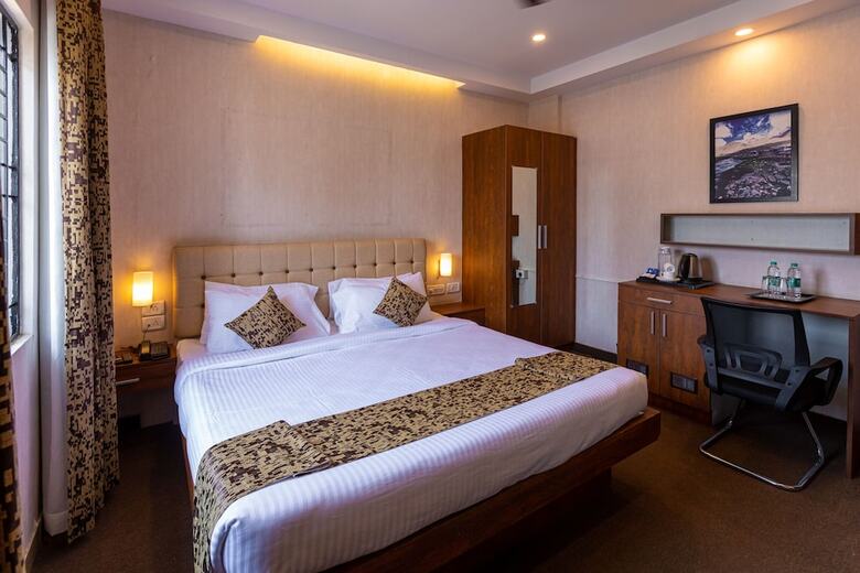 Hotel Vera By Bisque Brookefield