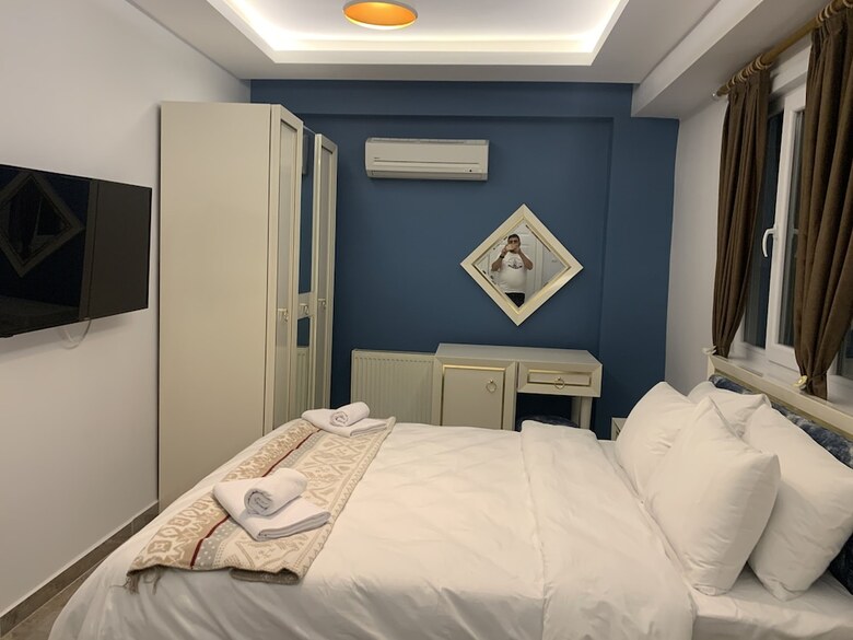 Taksim Miran Suit