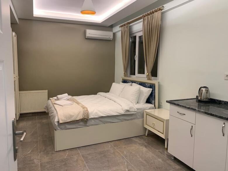 Taksim Miran Suit