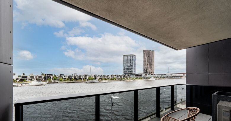 Melbourne Private Apartments - Collins Wharf Waterfront, Docklands