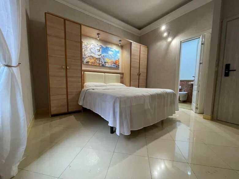 S.p.q.r. Suite