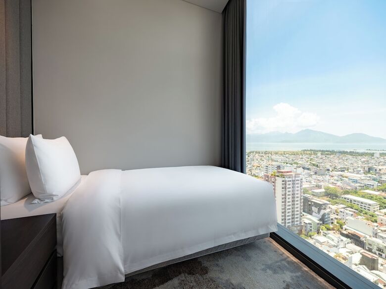 Hotel Crowne Plaza Danang City Centre By Ihg