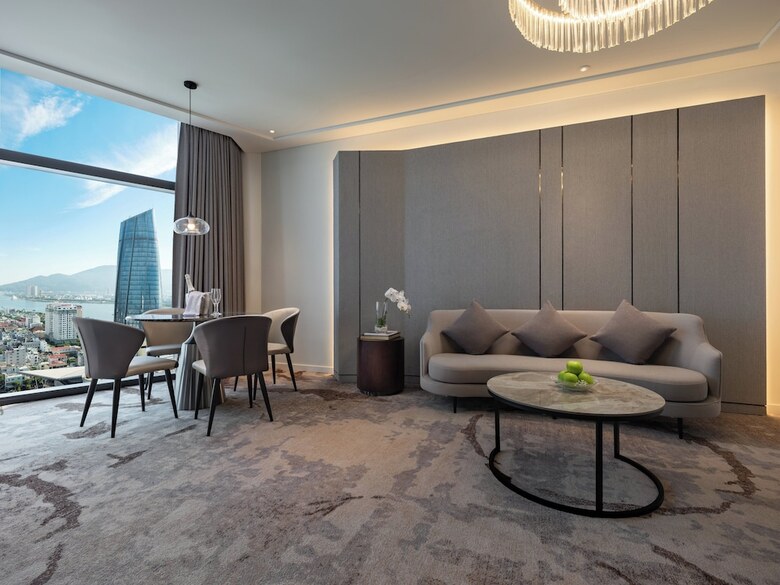 Hotel Crowne Plaza Danang City Centre By Ihg