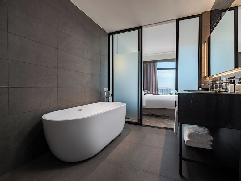 Hotel Crowne Plaza Danang City Centre By Ihg