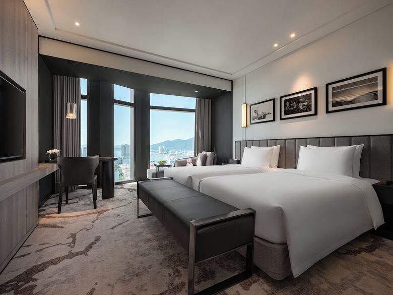 Hotel Crowne Plaza Danang City Centre By Ihg