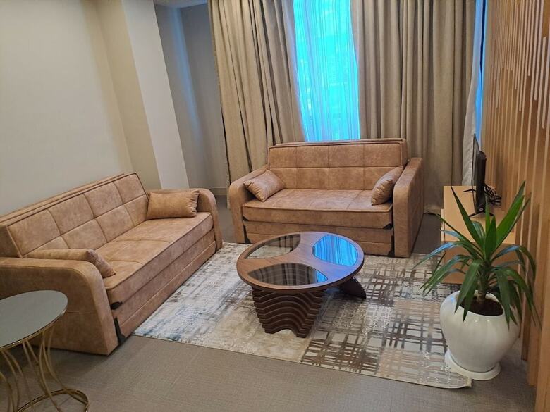 Eyana Hotel
