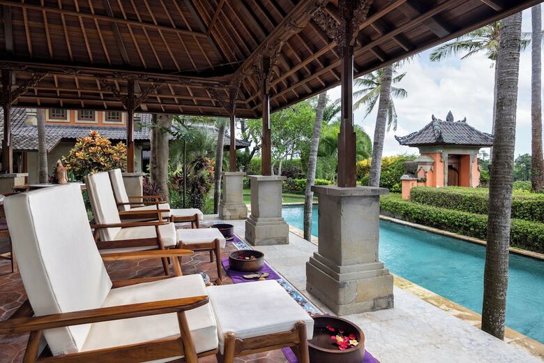Hotel Swan Paradise A Pramana Experience