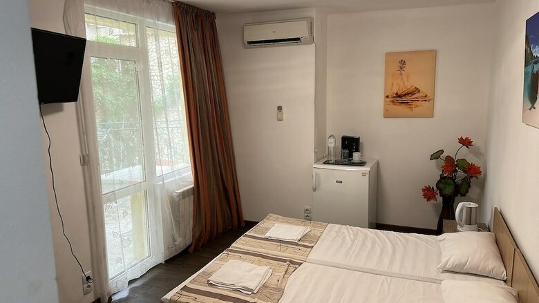 Hayat Hotel Ltd