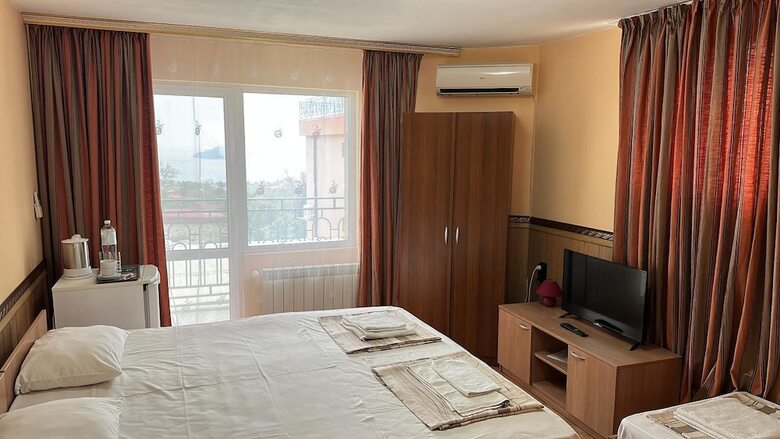 Hayat Hotel Ltd