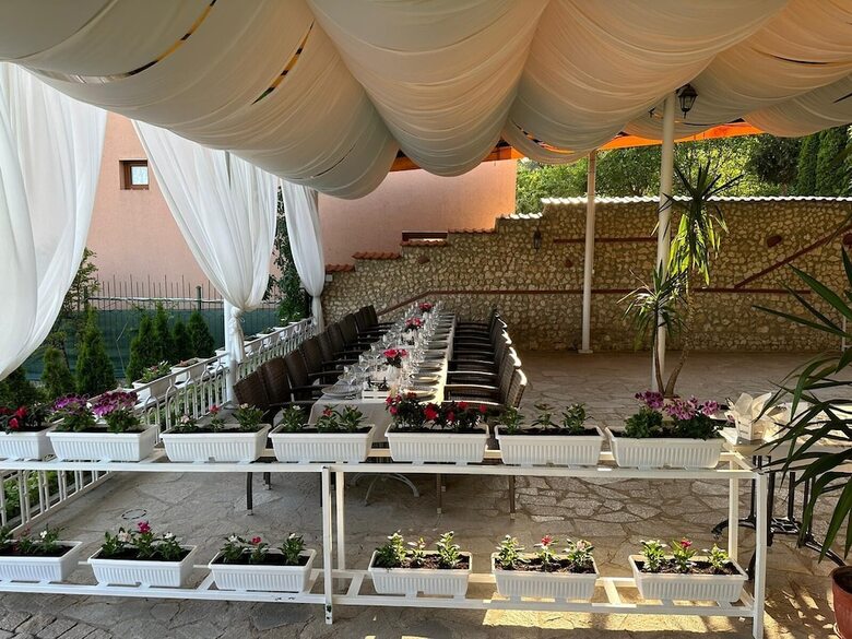 Hayat Hotel Ltd