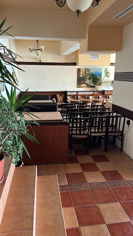 Hayat Hotel Ltd
