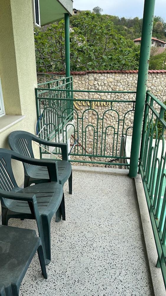 Hayat Hotel Ltd
