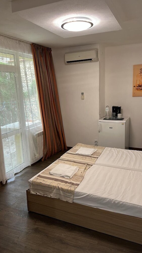 Hayat Hotel Ltd