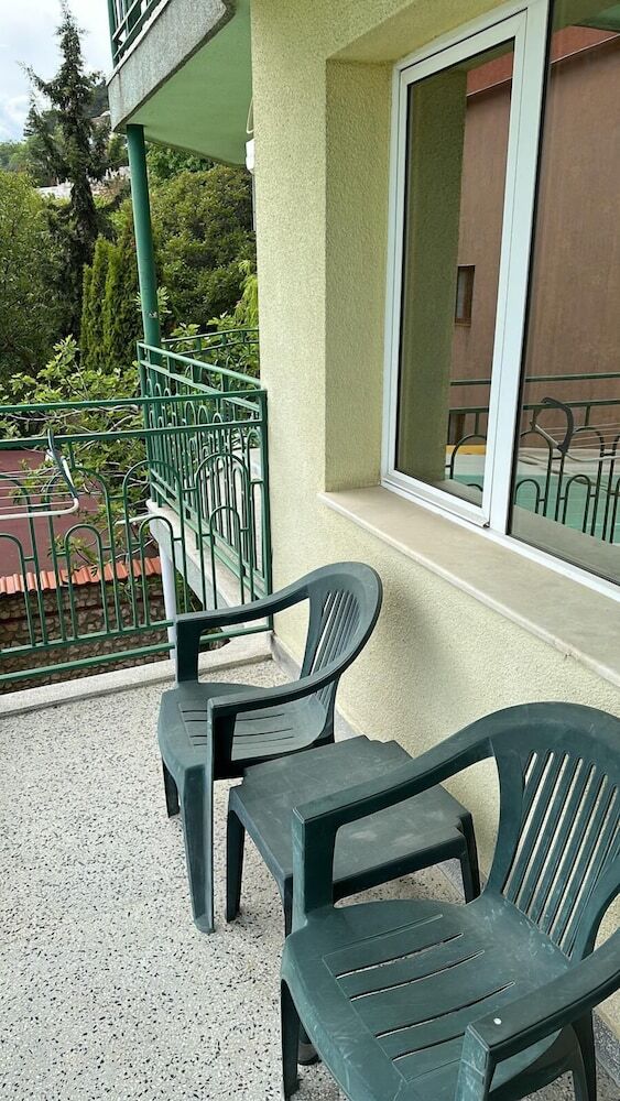 Hayat Hotel Ltd