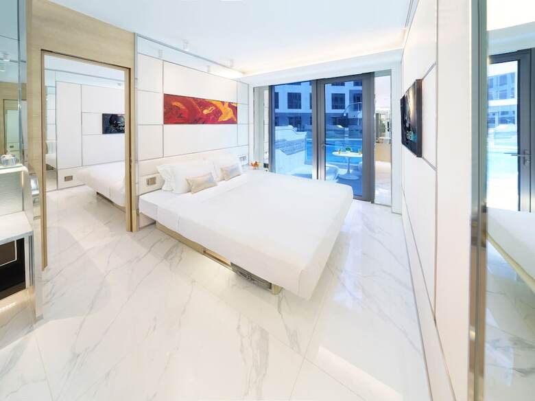 Regala Skycity Hotel By Regal Hotels