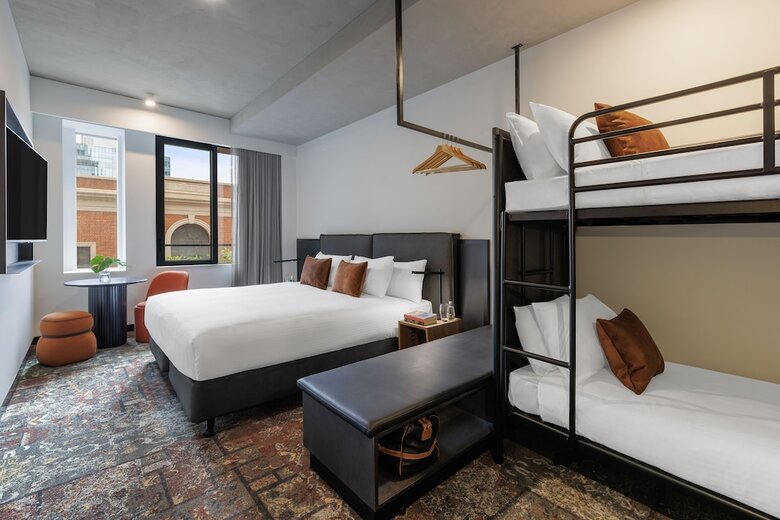 Hotel Veriu Queen Victoria Market