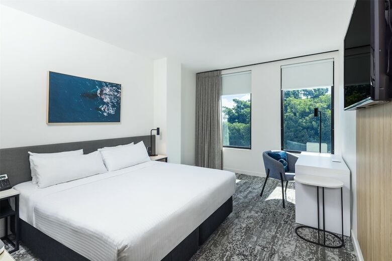 Oaks Cairns Hotel