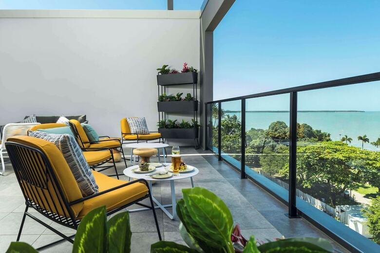 Oaks Cairns Hotel