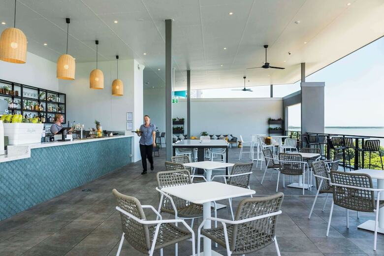 Oaks Cairns Hotel
