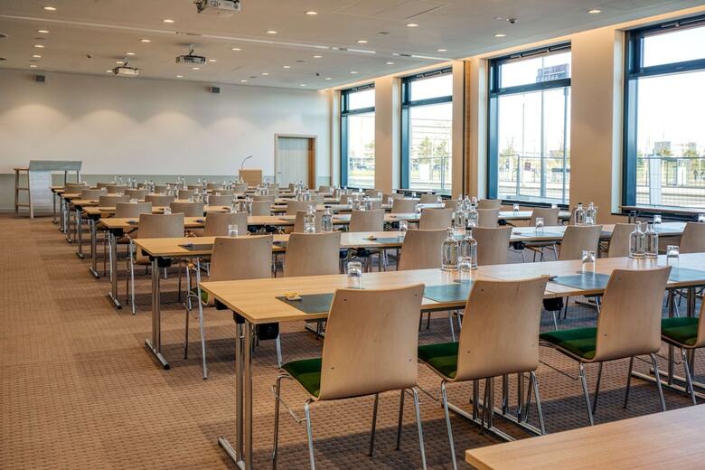 Intercityhotel Berlin Airport Ber Terminal 1+2
