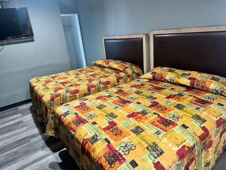 Kings Castle Motel