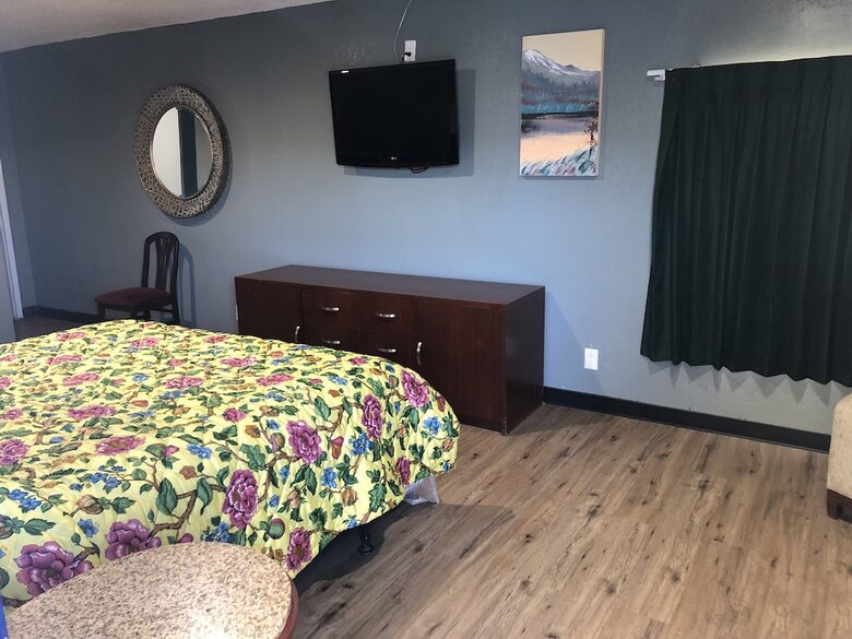 Kings Castle Motel