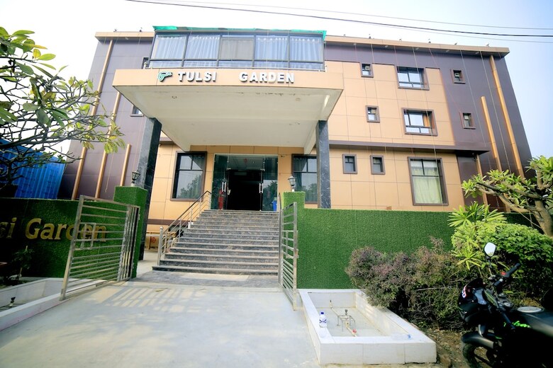 Hotel Tulsi Garden - Near Prem Mandir Vrindavan