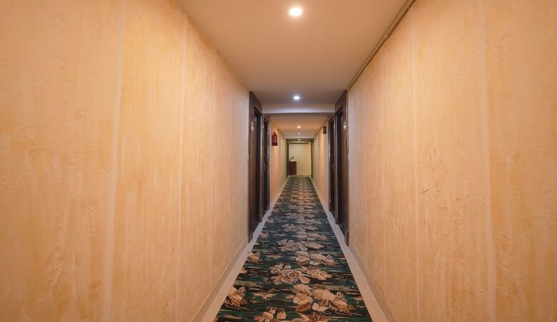 Hotel Tulsi Garden - Near Prem Mandir Vrindavan