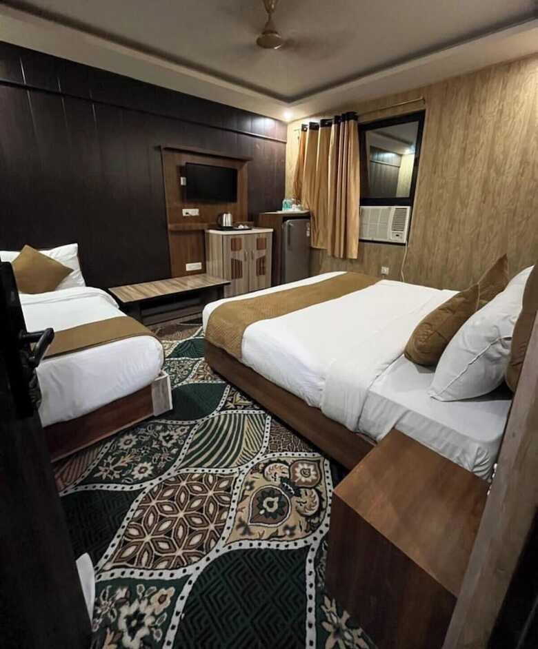 Hotel Tulsi Garden - Near Prem Mandir Vrindavan